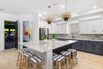 Luxury Reunion Resort Gathering Villa - Kissimmee, Florida