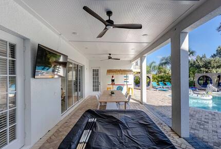 Luxury Reunion Resort Gathering Villa - Kissimmee, Florida