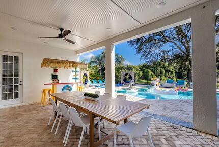 Luxury Reunion Resort Gathering Villa - Kissimmee, Florida