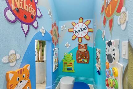 Luxury Reunion Resort Gathering Villa - Kissimmee, Florida