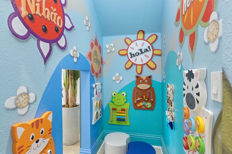 Luxury Reunion Resort Gathering Villa - Kissimmee, Florida