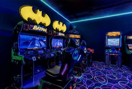 Luxury Reunion Resort Gathering Villa - Kissimmee, Florida