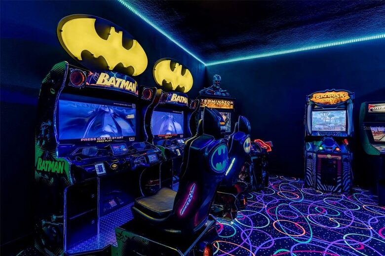 Luxury Reunion Resort Gathering Villa - Kissimmee, Florida