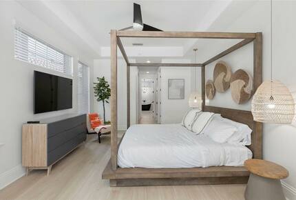 Luxury Reunion Resort Gathering Villa - Kissimmee, Florida