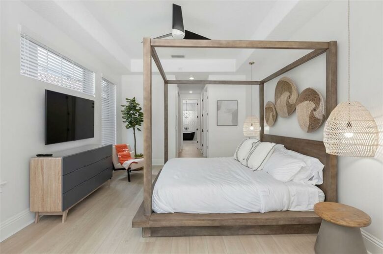 Luxury Reunion Resort Gathering Villa - Kissimmee, Florida