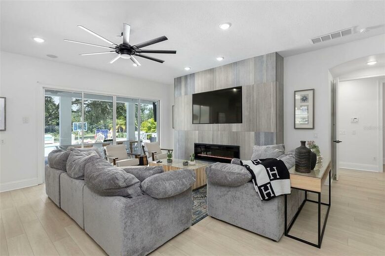 Luxury Reunion Resort Gathering Villa - Kissimmee, Florida