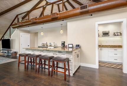 Cyan Dreams Lake House - Burnet, Texas