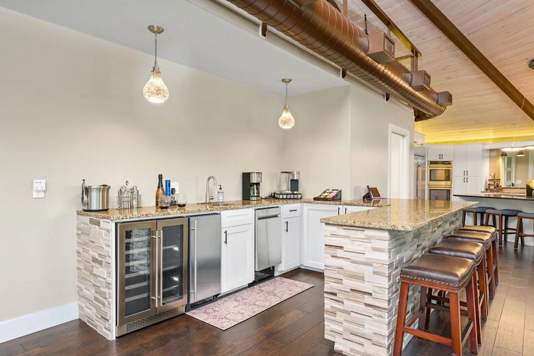 Cyan Dreams Lake House - Burnet, Texas