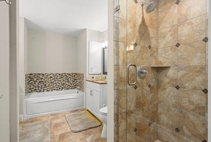 Cyan Dreams Lake House - Burnet, Texas