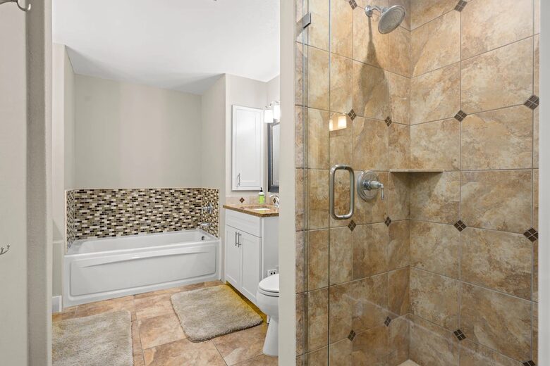 Cyan Dreams Lake House - Burnet, Texas