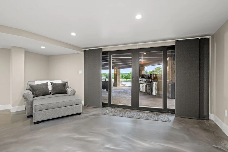 Cyan Dreams Lake House - Burnet, Texas