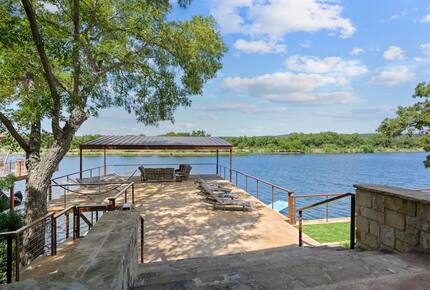 Cyan Dreams Lake House - Burnet, Texas
