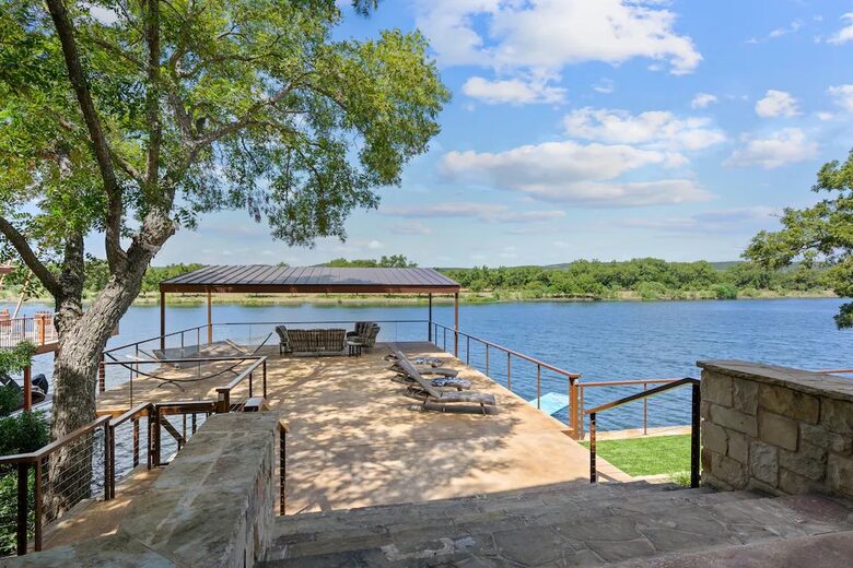 Cyan Dreams Lake House - Burnet, Texas