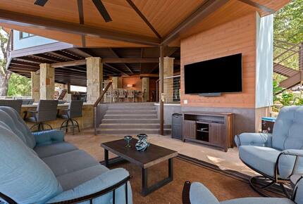 Cyan Dreams Lake House - Burnet, Texas