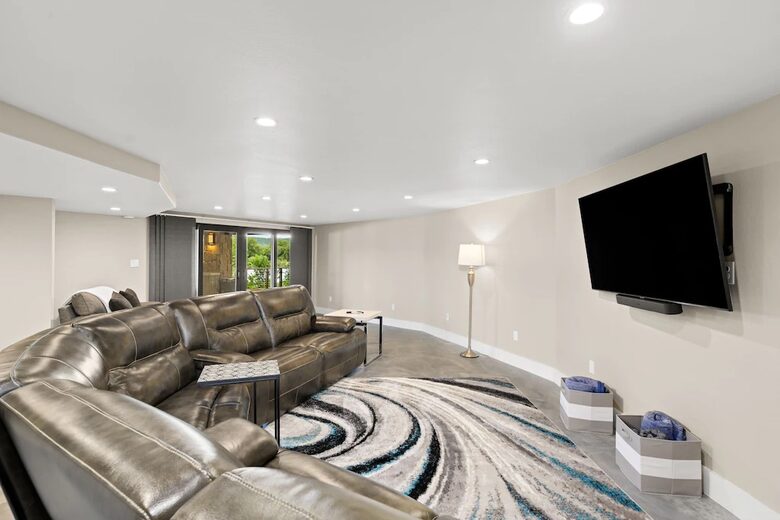 Cyan Dreams Lake House - Burnet, Texas