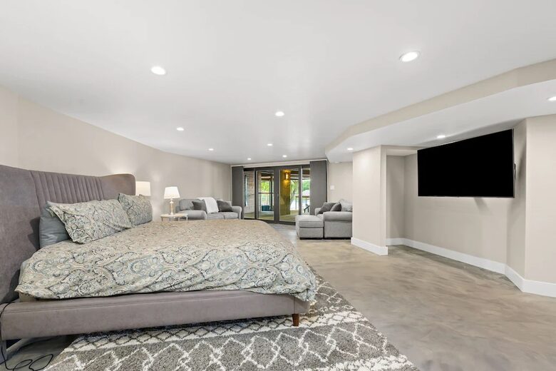 Cyan Dreams Lake House - Burnet, Texas