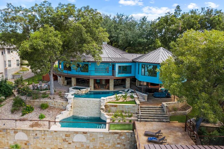 Cyan Dreams Lake House - Burnet, Texas