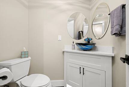 Cyan Dreams Lake House - Burnet, Texas