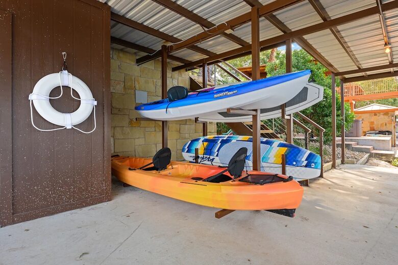 Cyan Dreams Lake House - Burnet, Texas