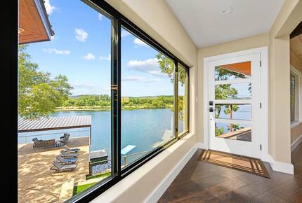 Cyan Dreams Lake House - Burnet, Texas