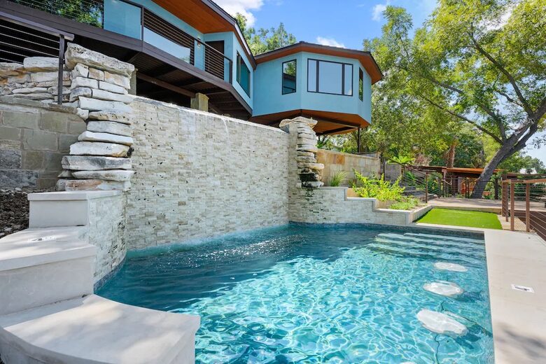 Cyan Dreams Lake House - Burnet, Texas