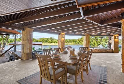 Cyan Dreams Lake House - Burnet, Texas