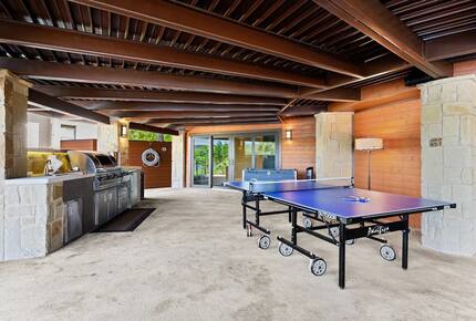 Cyan Dreams Lake House - Burnet, Texas