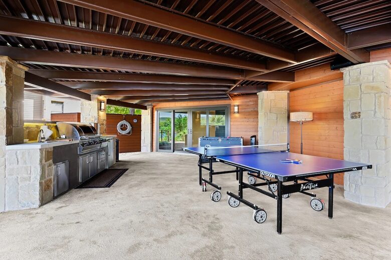 Cyan Dreams Lake House - Burnet, Texas