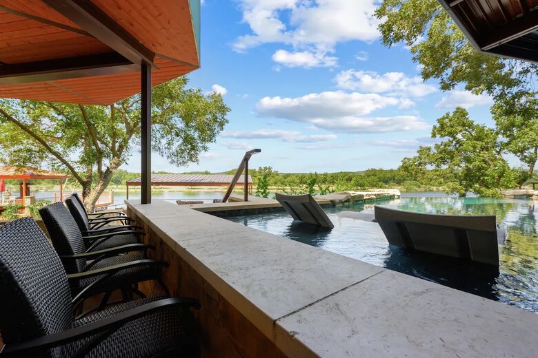 Cyan Dreams Lake House - Burnet, Texas