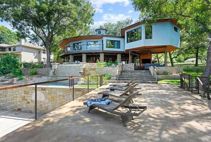 Cyan Dreams Lake House - Burnet, Texas