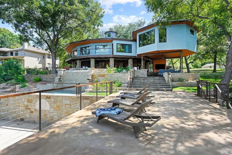 Cyan Dreams Lake House - Burnet, Texas