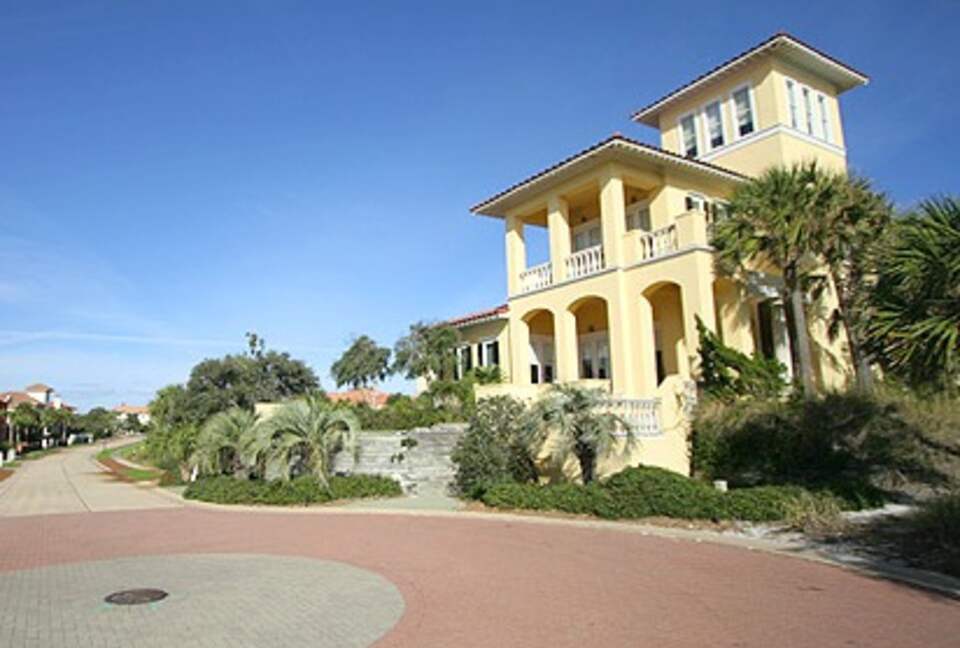 Magnificent Chateau Cheri - 60 Steps to the Beach! - Miramar Beach, Florida
