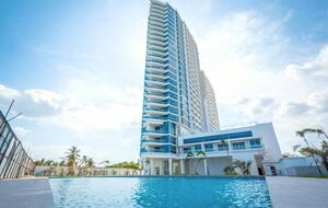 Royal Palm Oceanfront Penthouse - Nueva Gorgona, Panama
