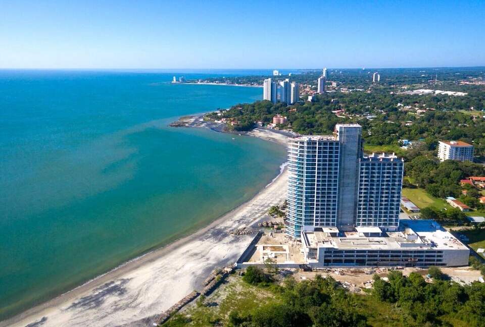 Royal Palm Oceanfront Penthouse - Nueva Gorgona, Panama