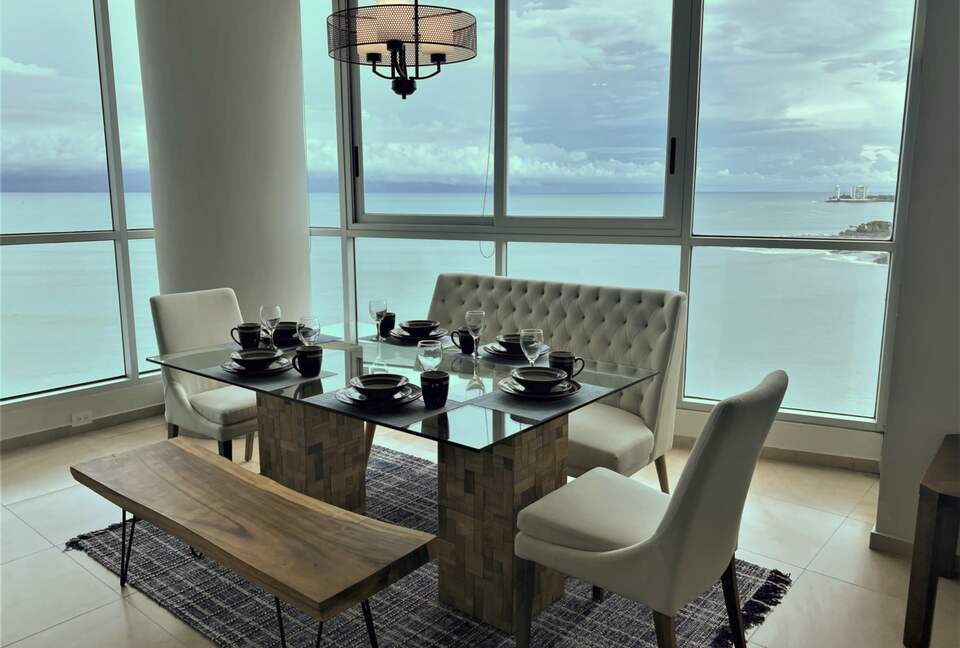 Royal Palm Oceanfront Penthouse - Nueva Gorgona, Panama
