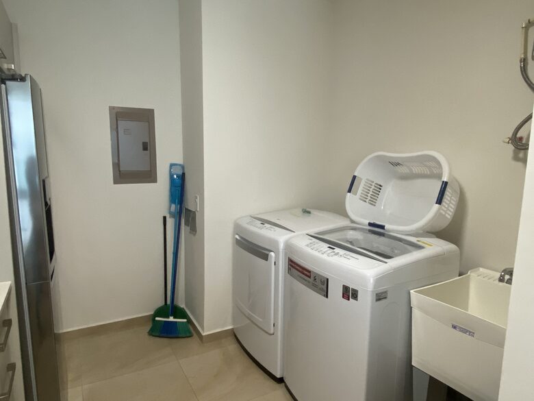 Royal Palm Oceanfront Penthouse - Nueva Gorgona, Panama