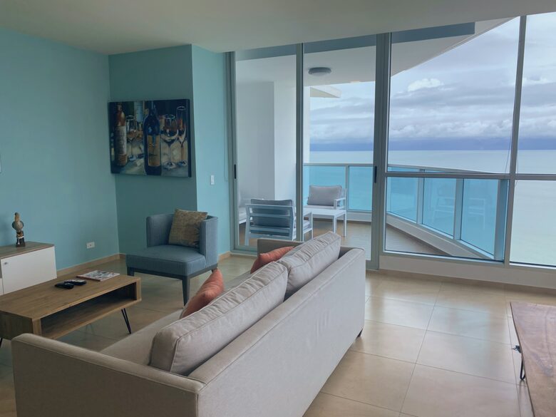 Royal Palm Oceanfront Penthouse - Nueva Gorgona, Panama