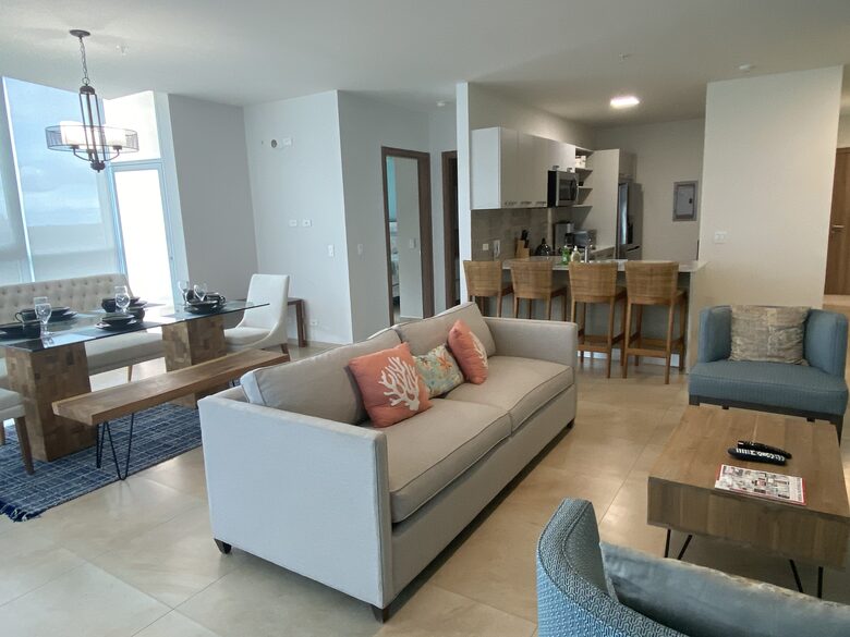 Royal Palm Oceanfront Penthouse - Nueva Gorgona, Panama