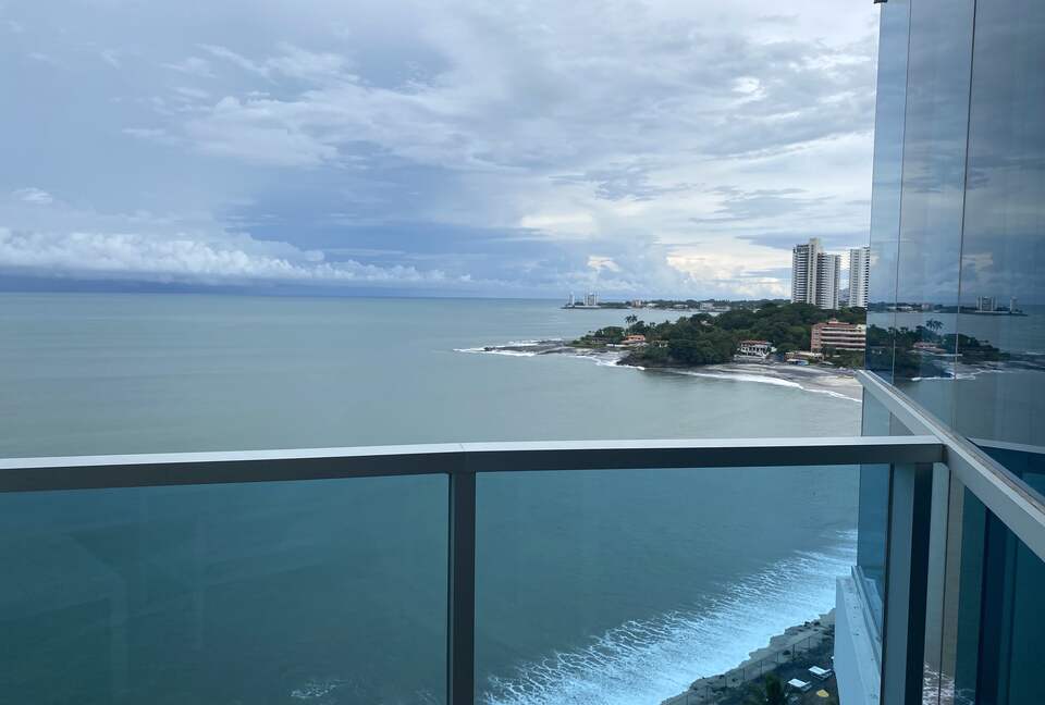 Royal Palm Oceanfront Penthouse - Nueva Gorgona, Panama