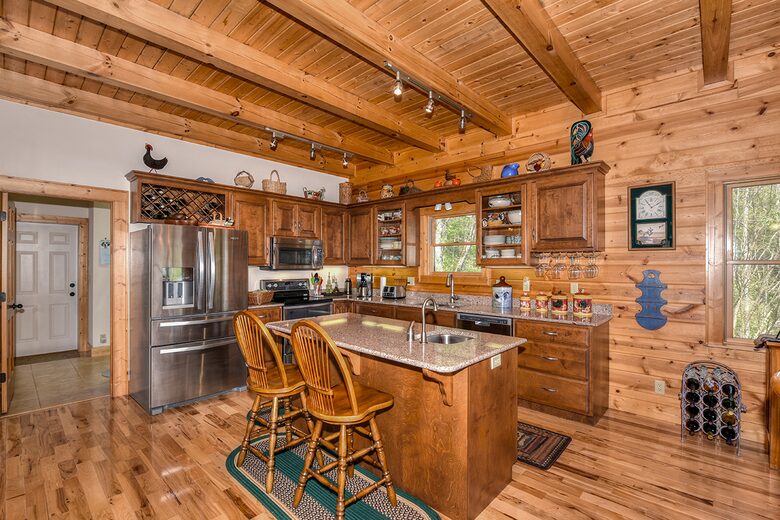 Dancing Wolf Lodge - Maggie Valley, North Carolina