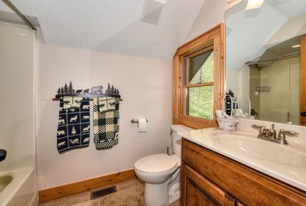 Dancing Wolf Lodge - Maggie Valley, North Carolina