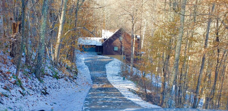 Dancing Wolf Lodge - Maggie Valley, North Carolina