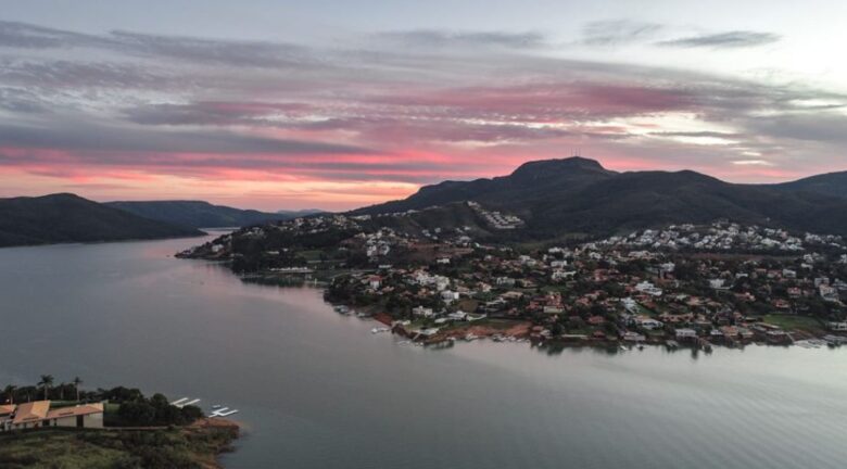 Stunning Lakefront Escarpas do Lago - Capitólio, Brazil