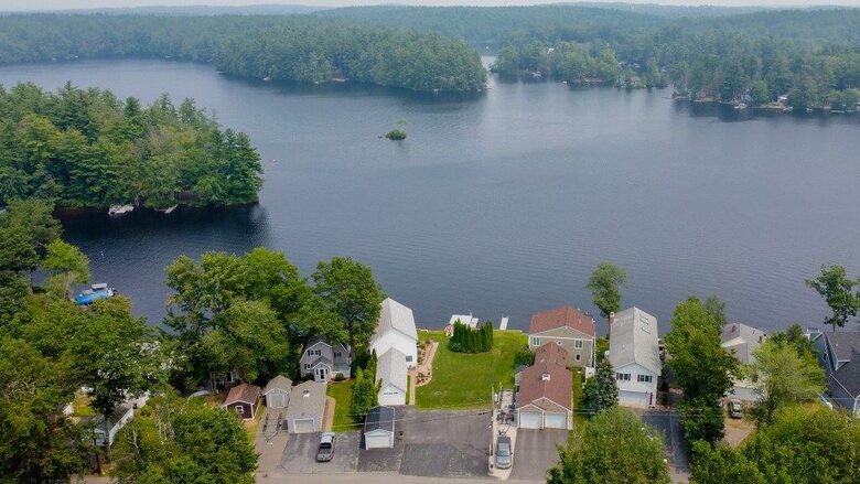 Luxury Lakeside Oasis - Derry, New Hampshire