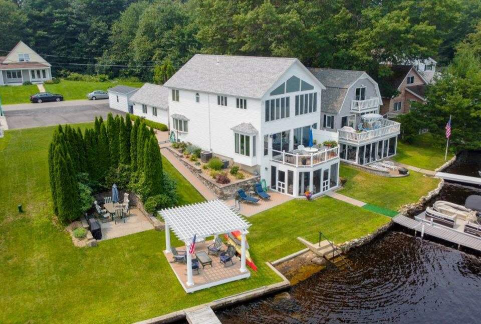 Luxury Lakeside Oasis - Derry, New Hampshire