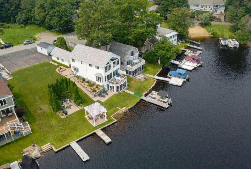Luxury Lakeside Oasis - Derry, New Hampshire