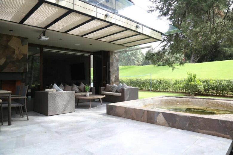 Fabulous modern Villa Rancho Avandaro - Valle de bravo, Mexico