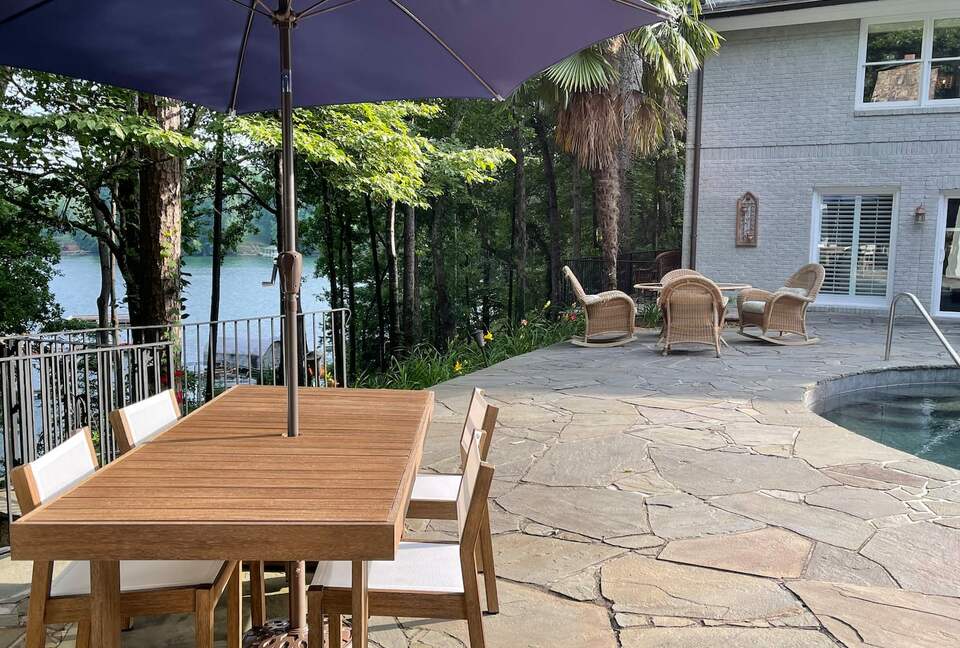 Luxurious Lake Lanier Compound - Flowery Branch, Georgia