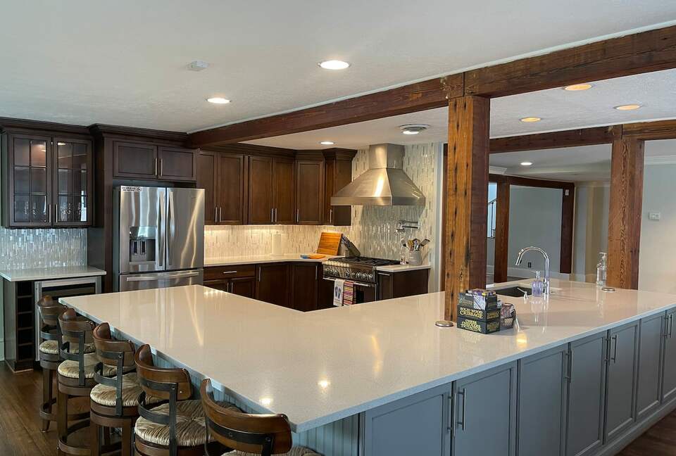 Luxurious Lake Lanier Compound - Flowery Branch, Georgia