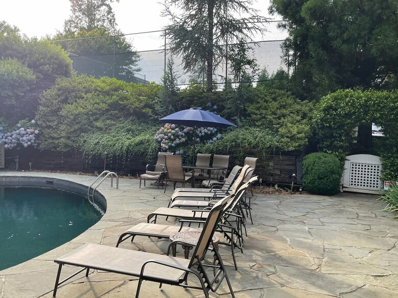 Luxurious Lake Lanier Compound - Flowery Branch, Georgia